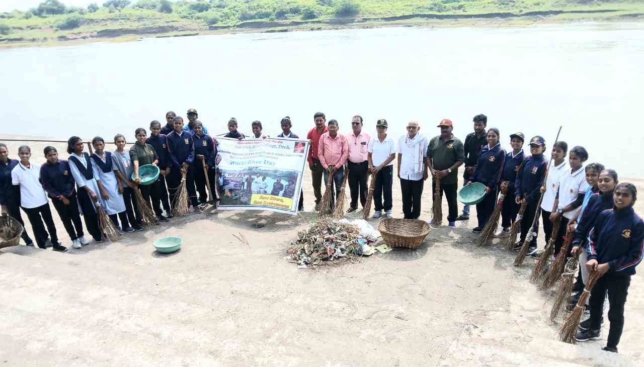 *कोटेश्वर येथे जागतिक नदी दिन साजरा – वर्धा नदी परिसर स्वच्छ करून पर्यावरण संवर्धनाचा संदेश*